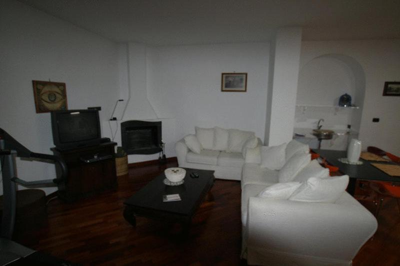 Tavernola - Locanda Di Campagna Battipaglia Exteriör bild